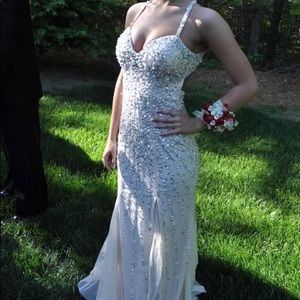 beautiful beaded prom dress ✨